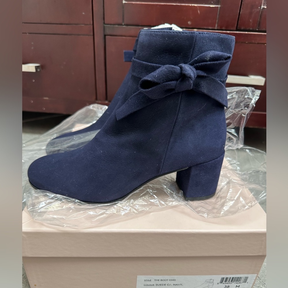 NWT Margaux x Gal Meets Glam Navy Suede Boots